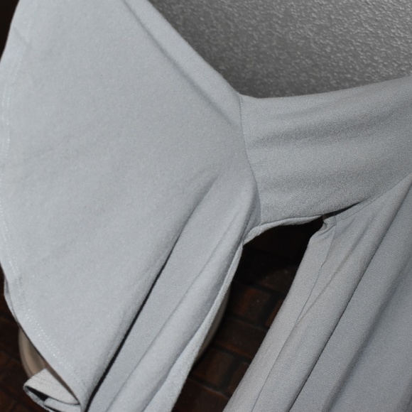 BELL SLEEVE TOP - Picture 4 of 6